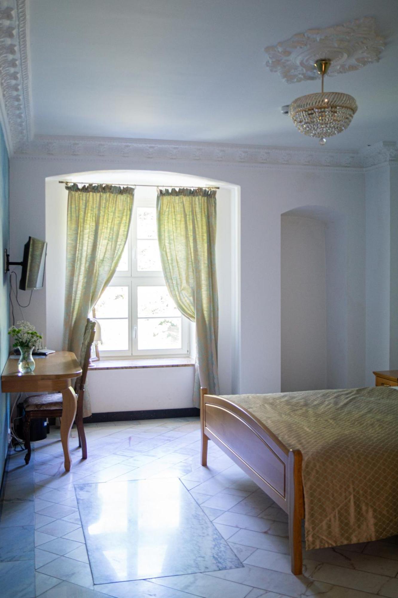 Palac Bogaczow - Noclegi - Restauracja - Przyjecia 外观 照片